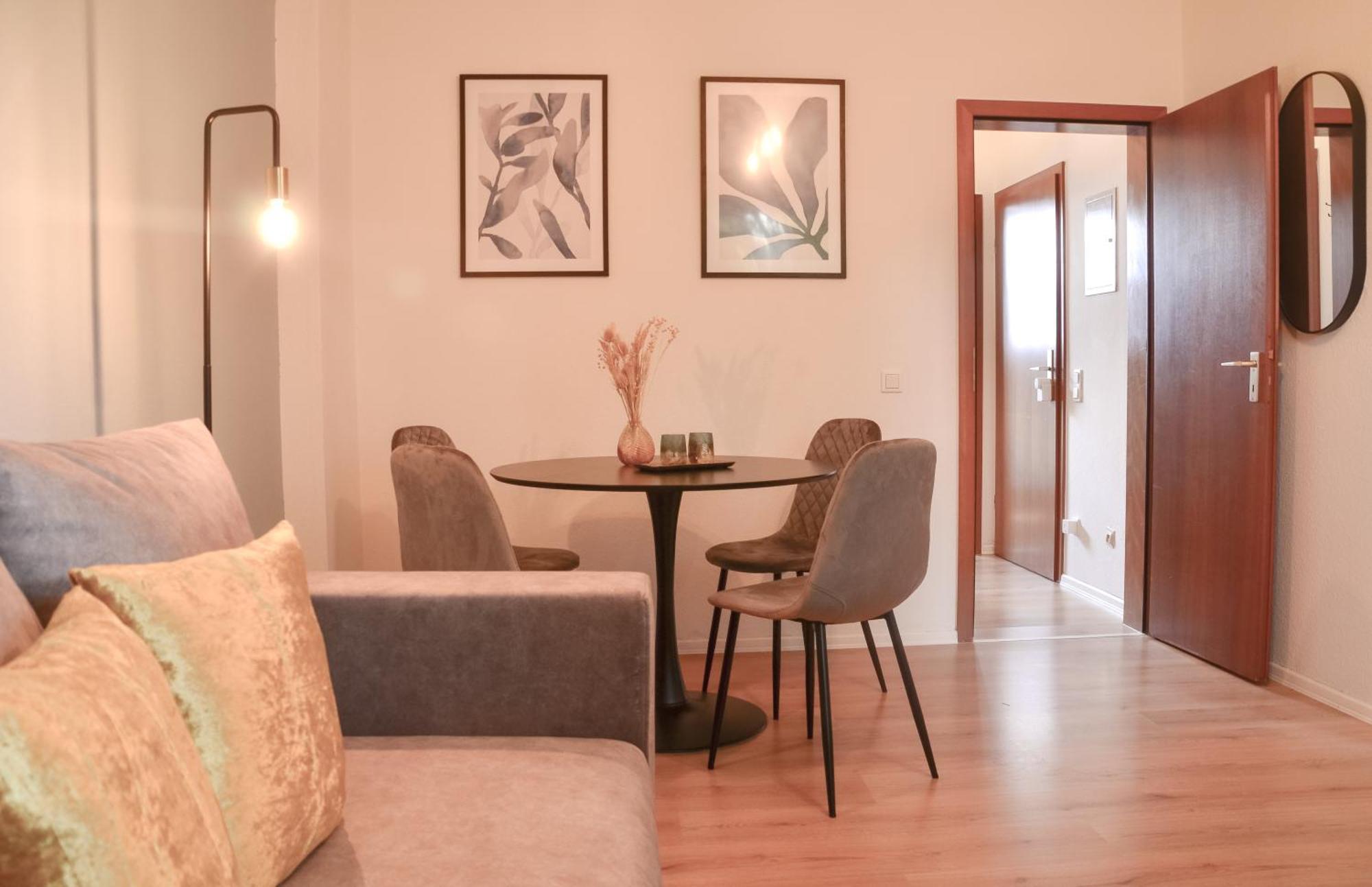 Milpau Buer 2 - Modernes Apartment Mit Queensize-Bett, Netflix, Nespresso, Waschmaschine & Smart Tv Gelsenkirchen Esterno foto