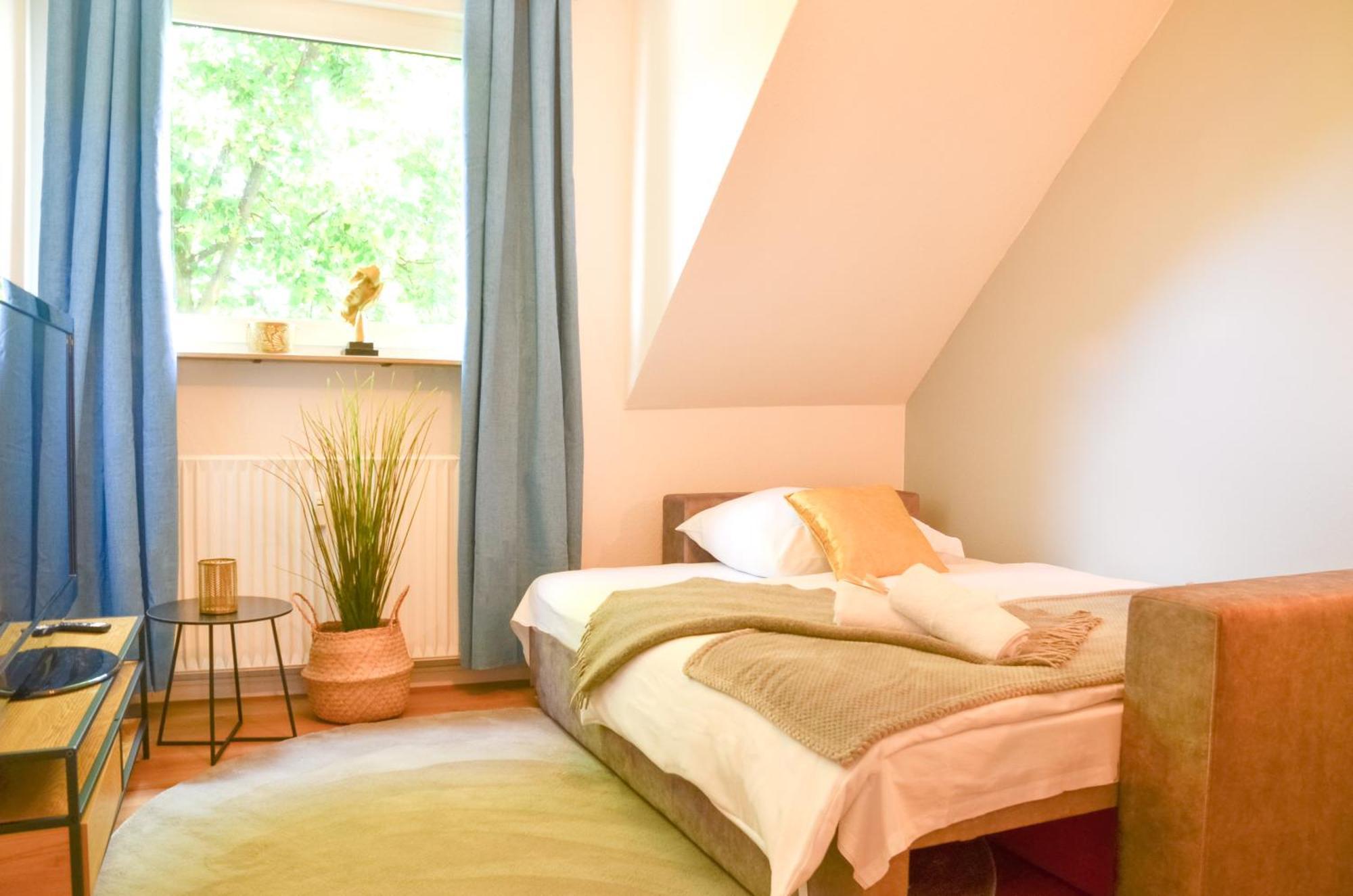 Milpau Buer 2 - Modernes Apartment Mit Queensize-Bett, Netflix, Nespresso, Waschmaschine & Smart Tv Gelsenkirchen Esterno foto