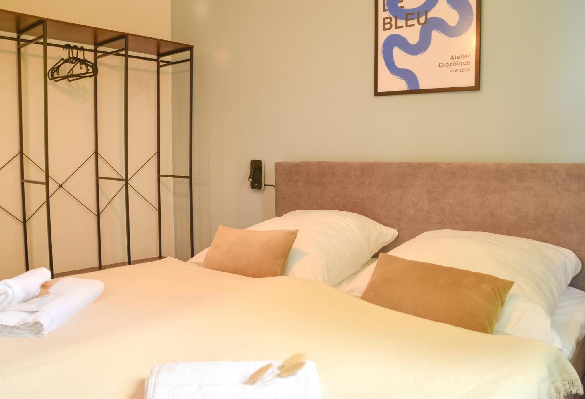 Milpau Buer 2 - Modernes Apartment Mit Queensize-Bett, Netflix, Nespresso, Waschmaschine & Smart Tv Gelsenkirchen Esterno foto